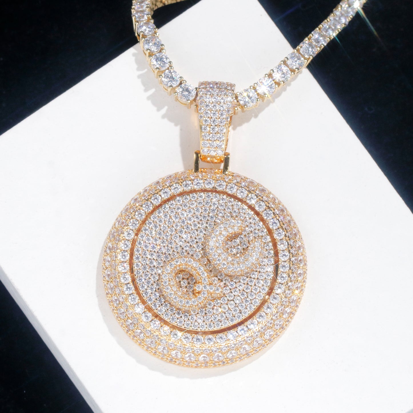 Custom Rotatable Letter Diamond Round Pendant Hip Hop Jewelry