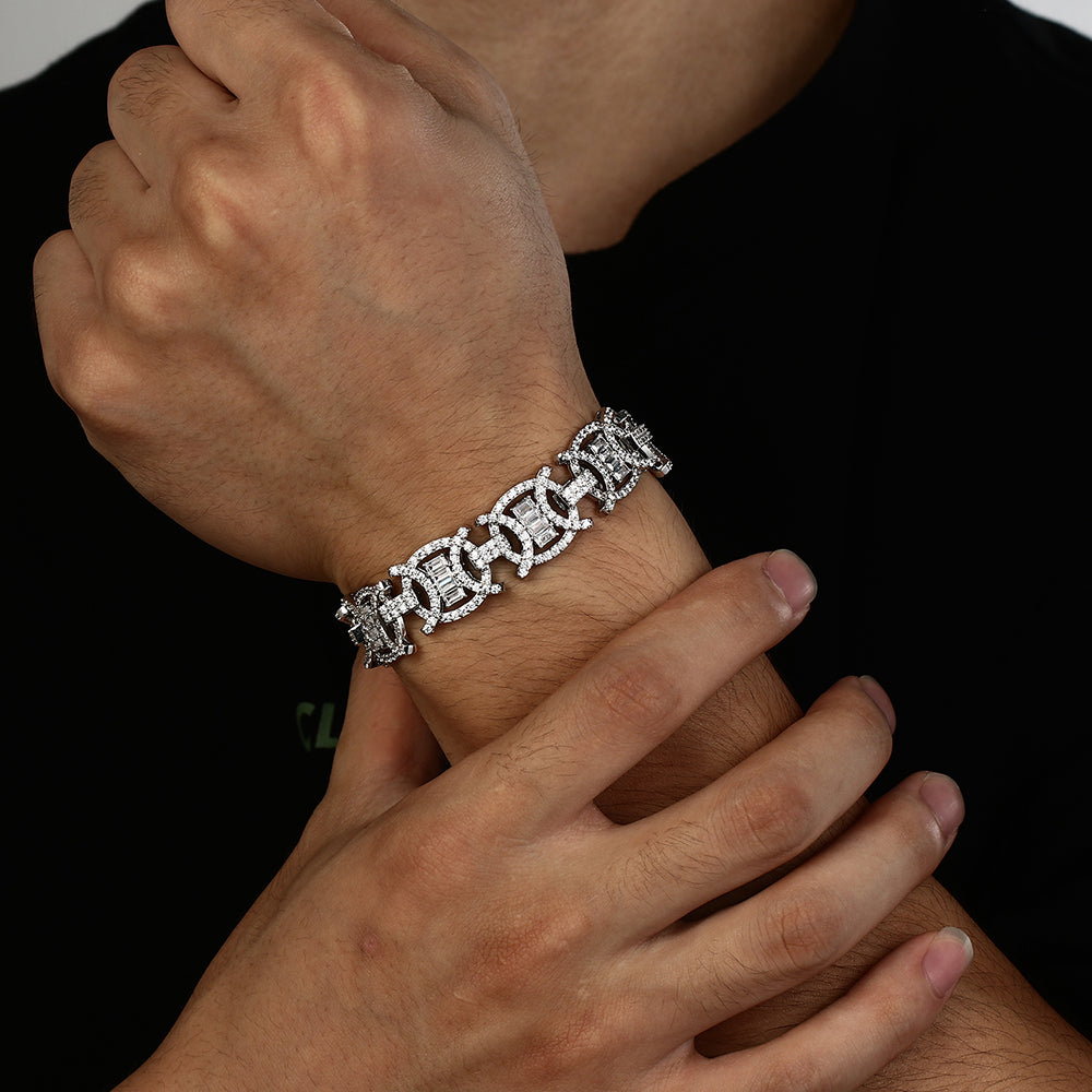 White Gold Plated Iced Out Round Design Fashion Link Bracelet