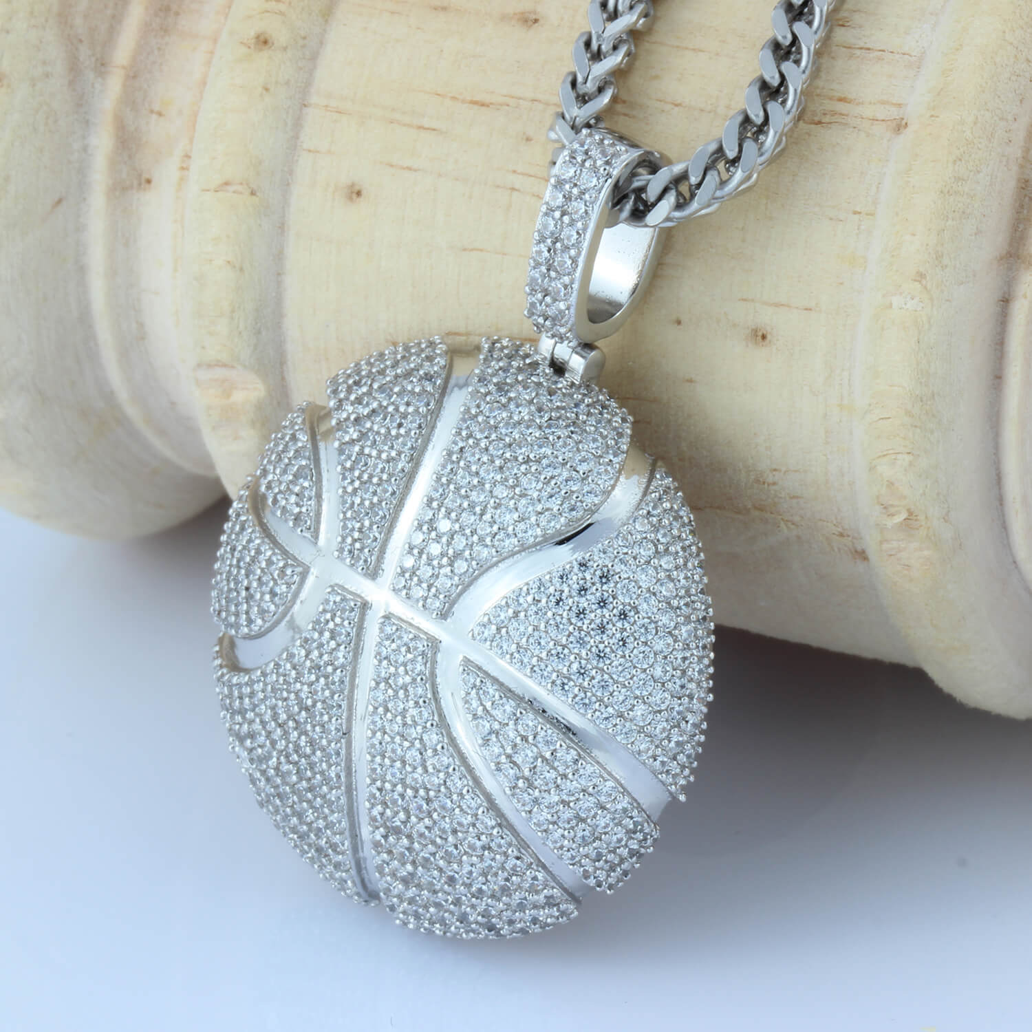 luxury 18k/White Gold Iced Diamond Round Shape Pendants Tripodjewelry