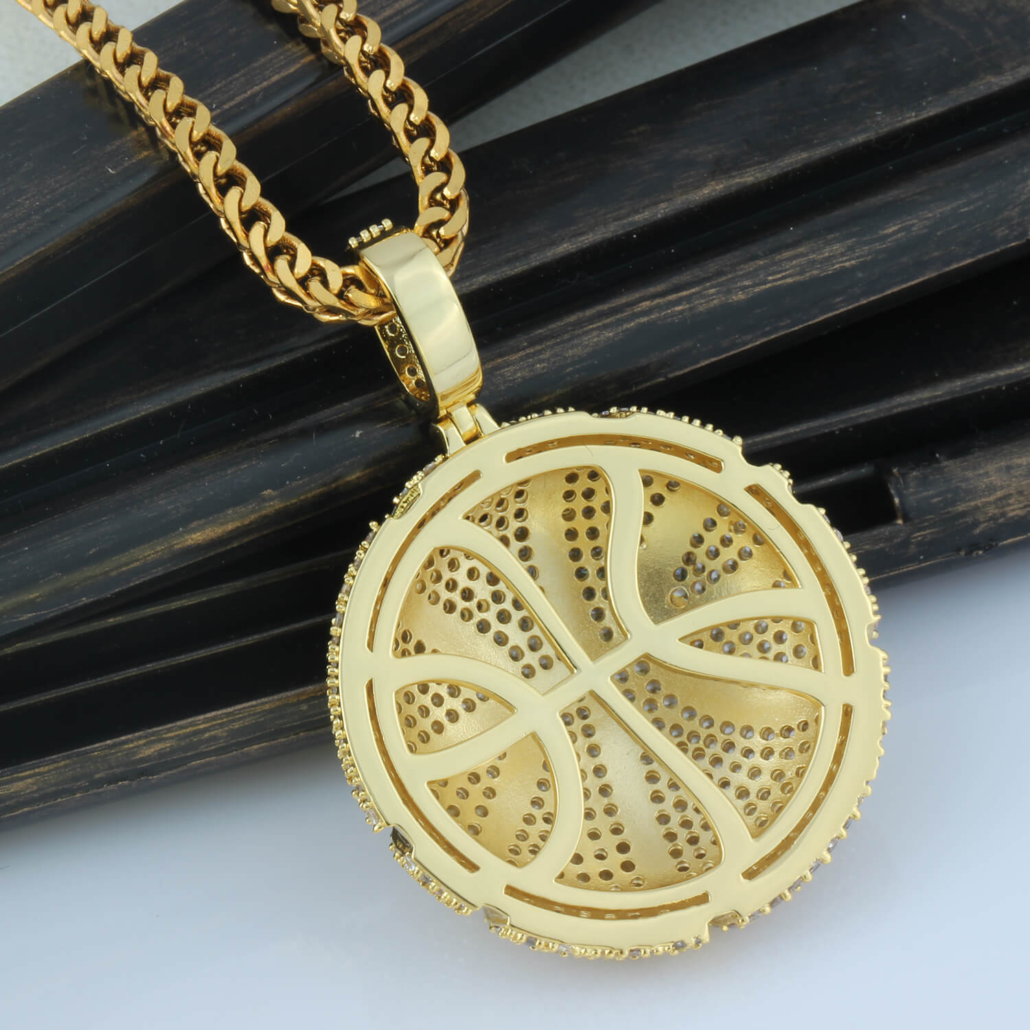 luxury 18k/White Gold Iced Diamond Round Shape Pendants Tripodjewelry