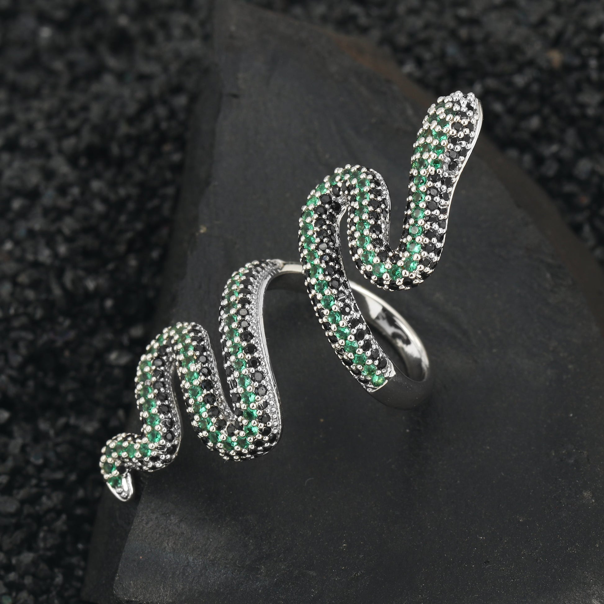 18K/White Gold Iced Snake Ring Tripodjewelry
