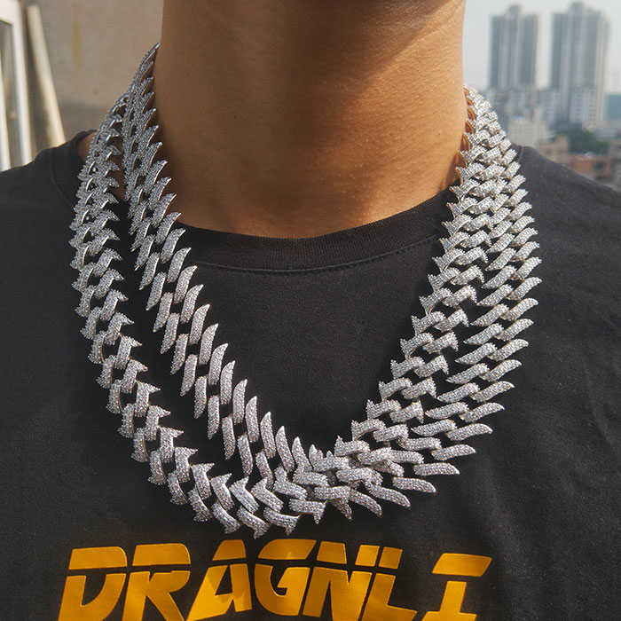 18MM White Gold Plated Simulated Iced Out Cuban Link Chain Necklace - Tripodjewelry
