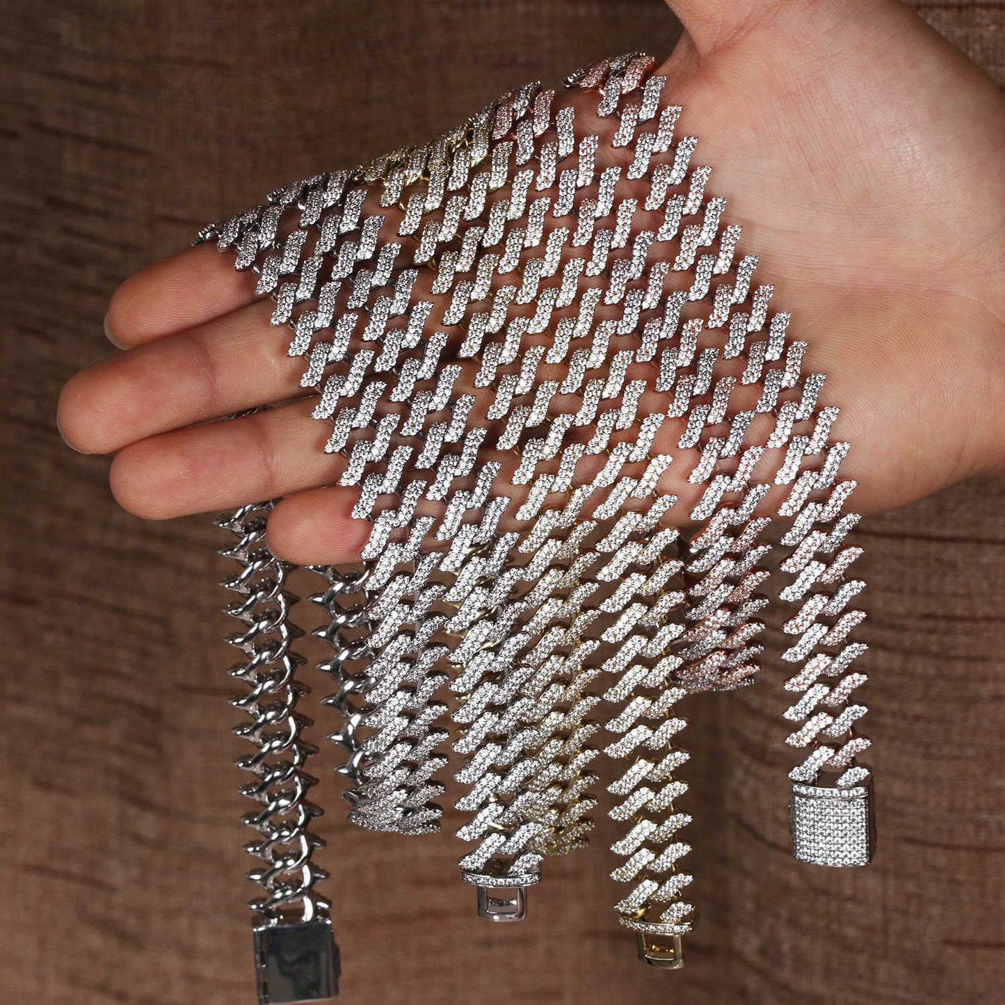 18MM White Gold Plated Simulated Iced Out Cuban Link Chain Necklace - Tripodjewelry